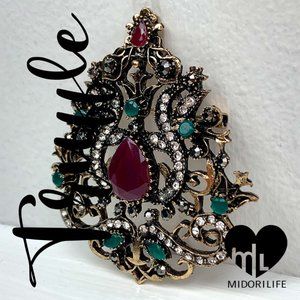 UNBRANDED Elizabethan Style Teardrop Brooch Pin